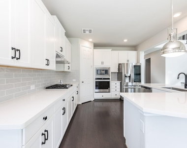 2119 Stargrass Drive - Photo Thumbnail 9