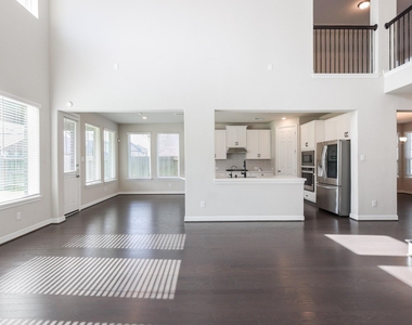 2119 Stargrass Drive - Photo Thumbnail 8