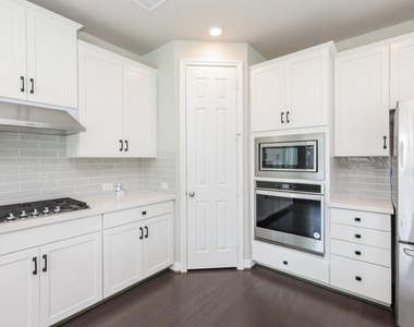 2119 Stargrass Drive - Photo Thumbnail 11