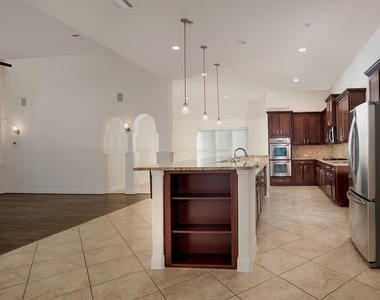 46 Caprice Bend Place - Photo Thumbnail 11