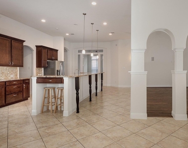 46 Caprice Bend Place - Photo Thumbnail 10