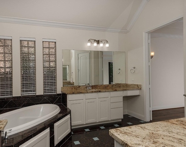 46 Caprice Bend Place - Photo Thumbnail 19