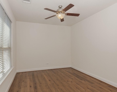 46 Caprice Bend Place - Photo Thumbnail 20