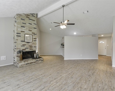 7211 Fuchsia Lane - Photo Thumbnail 9