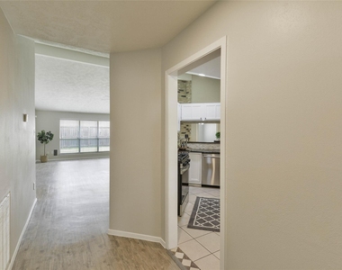 7211 Fuchsia Lane - Photo Thumbnail 3