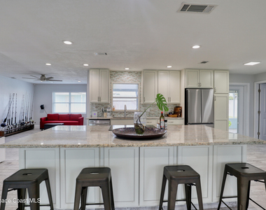 590 Coconut Street - Photo Thumbnail 3