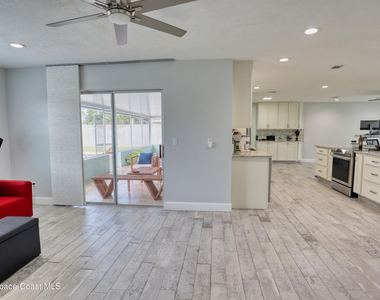 590 Coconut Street - Photo Thumbnail 6