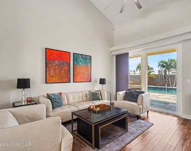 139 Cambridge Court - Photo Thumbnail 5