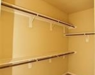 10011 Cobbs Cove Lane - Photo Thumbnail 9