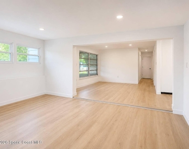 4450 Browning Avenue - Photo Thumbnail 1