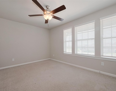 29310 Sweet Orange Court - Photo Thumbnail 37