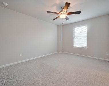 29310 Sweet Orange Court - Photo Thumbnail 35