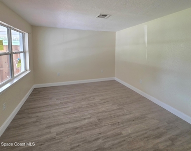 621 S Georgia Avenue - Photo Thumbnail 6