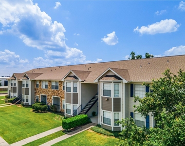 3419 Fountains Drive - Photo Thumbnail 7