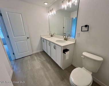 1239 Bluewater Lane - Photo Thumbnail 21
