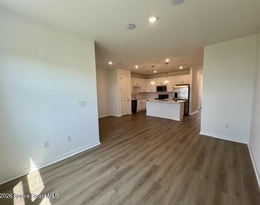 1239 Bluewater Lane - Photo Thumbnail 5