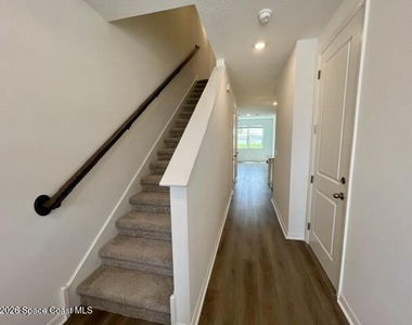 1239 Bluewater Lane - Photo Thumbnail 1