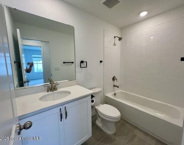 1239 Bluewater Lane - Photo Thumbnail 23