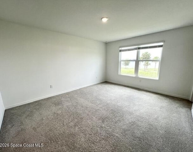 1239 Bluewater Lane - Photo Thumbnail 17