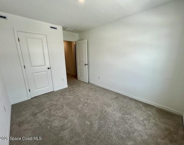 1239 Bluewater Lane - Photo Thumbnail 27
