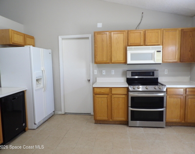 1042 Brookfield Street Se - Photo Thumbnail 1
