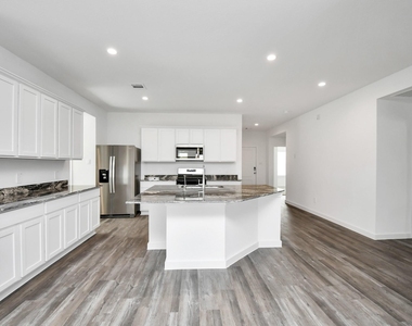 8519 Swenson Lane Lane - Photo Thumbnail 18