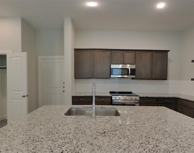 22638 Terrazzo Drive - Photo Thumbnail 4