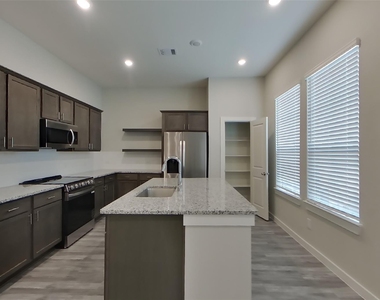 22638 Terrazzo Drive - Photo Thumbnail 5
