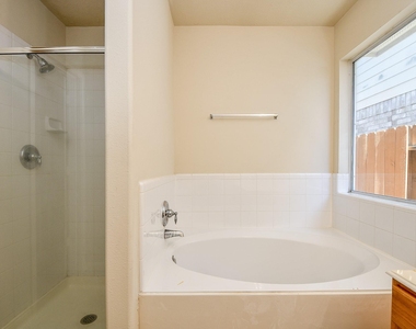 13979 Maximos Dr - Photo Thumbnail 25