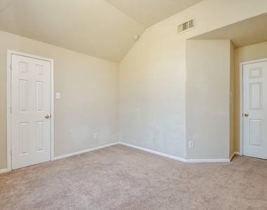 13979 Maximos Dr - Photo Thumbnail 21