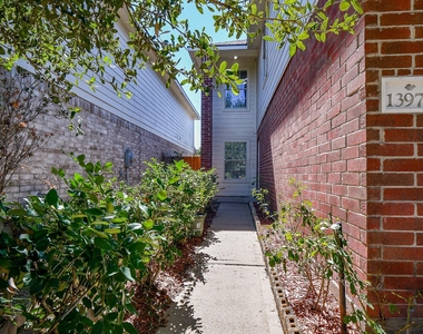 13979 Maximos Dr - Photo Thumbnail 4