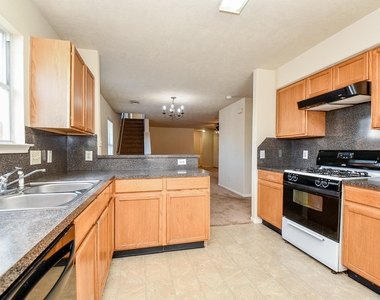 13979 Maximos Dr - Photo Thumbnail 15