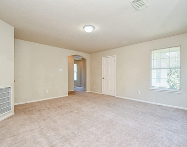 13979 Maximos Dr - Photo Thumbnail 19