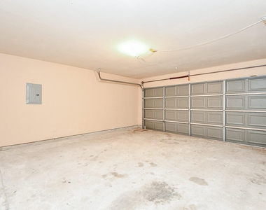 13979 Maximos Dr - Photo Thumbnail 29