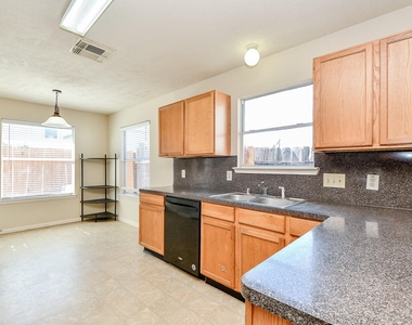 13979 Maximos Dr - Photo Thumbnail 12