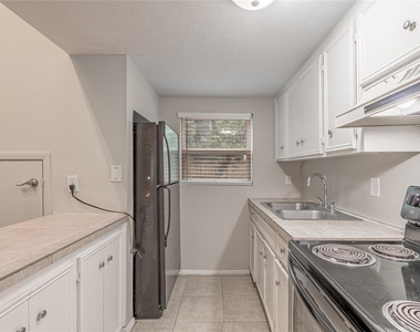 26620 Primrose Court - Photo Thumbnail 7