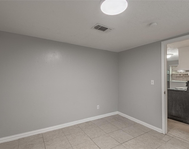 26620 Primrose Court - Photo Thumbnail 11