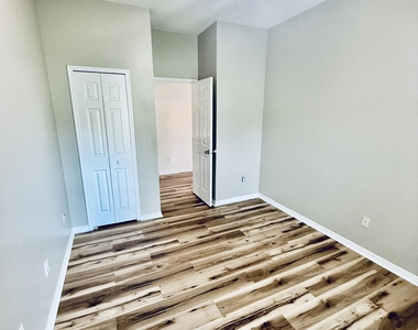 1686 Rustic Way - Photo Thumbnail 10