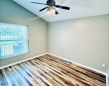 1686 Rustic Way - Photo Thumbnail 19