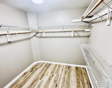 1686 Rustic Way - Photo Thumbnail 12