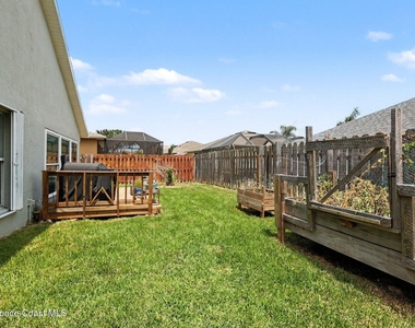 1575 Sun Gazer Drive - Photo Thumbnail 17