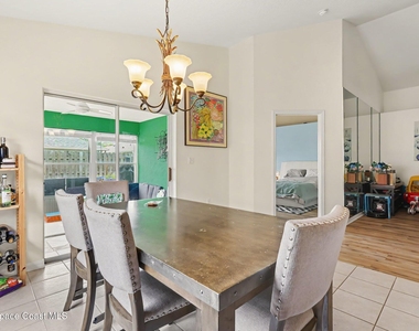 1575 Sun Gazer Drive - Photo Thumbnail 6