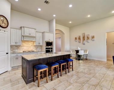 10710 Balivcar Court - Photo Thumbnail 16
