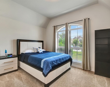 10710 Balivcar Court - Photo Thumbnail 28