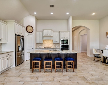10710 Balivcar Court - Photo Thumbnail 15