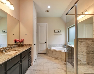 10710 Balivcar Court - Photo Thumbnail 25