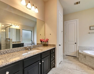 10710 Balivcar Court - Photo Thumbnail 26