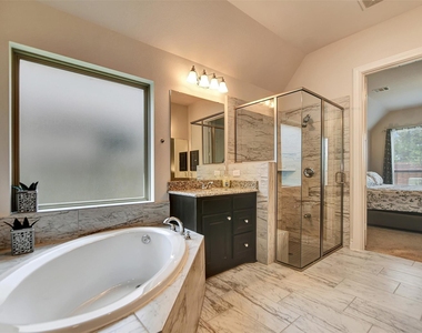 10710 Balivcar Court - Photo Thumbnail 27