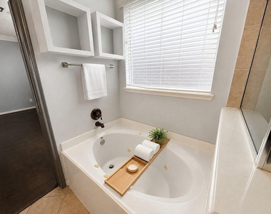 16935 Jelly Park Stone Drive - Photo Thumbnail 15