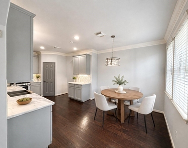 16935 Jelly Park Stone Drive - Photo Thumbnail 7